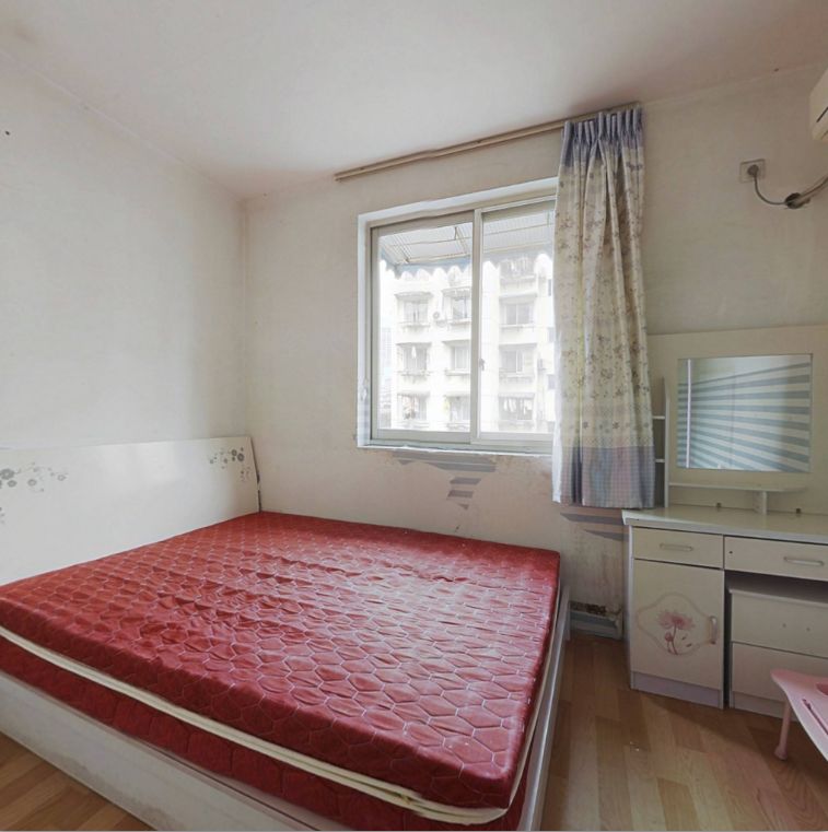 20多年老破小装修要花多少钱,上海75平米老破小翻新改造