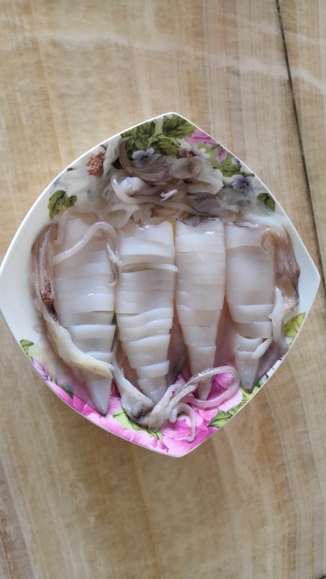 墨鱼鱿鱼笔管鱼哪个好吃,冷冻笔管鱼与鲜笔管鱼区别