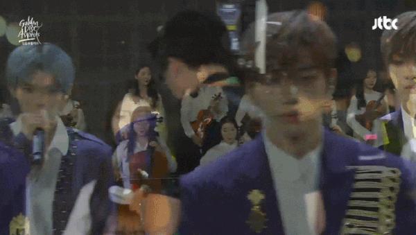 2020金唱片防弹少年团reaction,金唱片台下防弹少年团反应2020