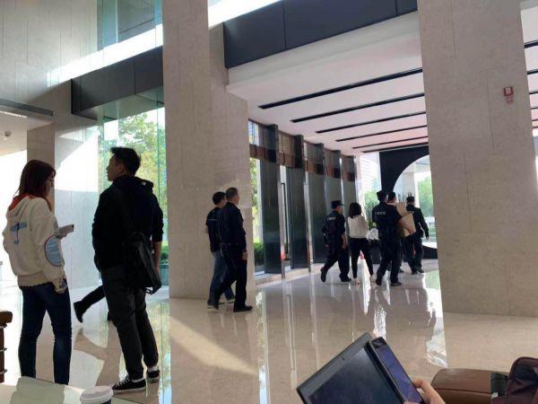 51信用卡被查!上市一年市值蒸发80亿,创始人曾打赌股价不破发