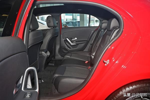 奔驰a200进口怎么选,奔驰a200时尚适不适合入手