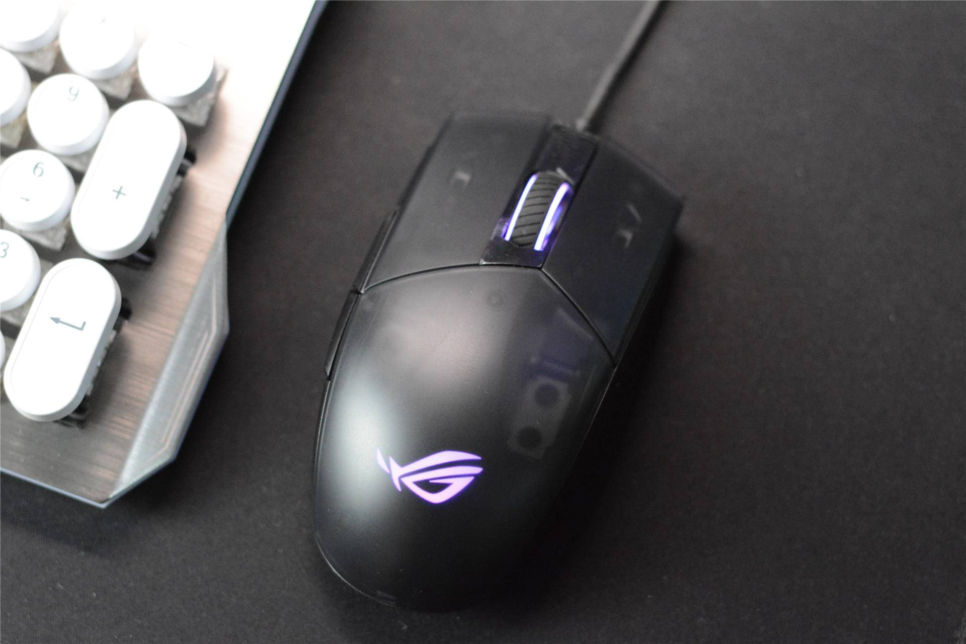 rog影刃2有线鼠标值不值得买,rog影刃2无线鼠标测评