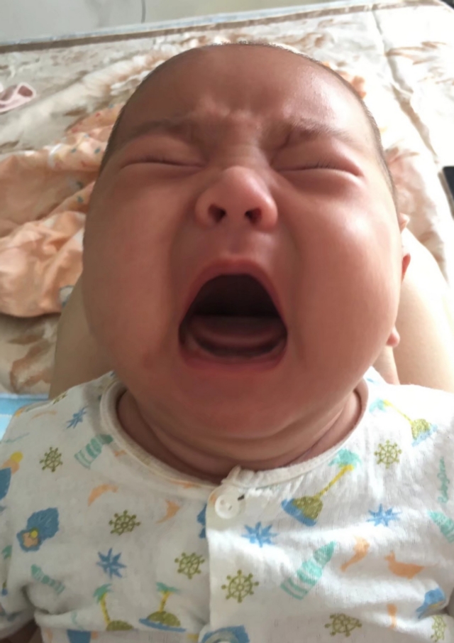 三个月的宝宝厌母乳是怎么回事,三个月宝宝厌奶期症状及解决办法