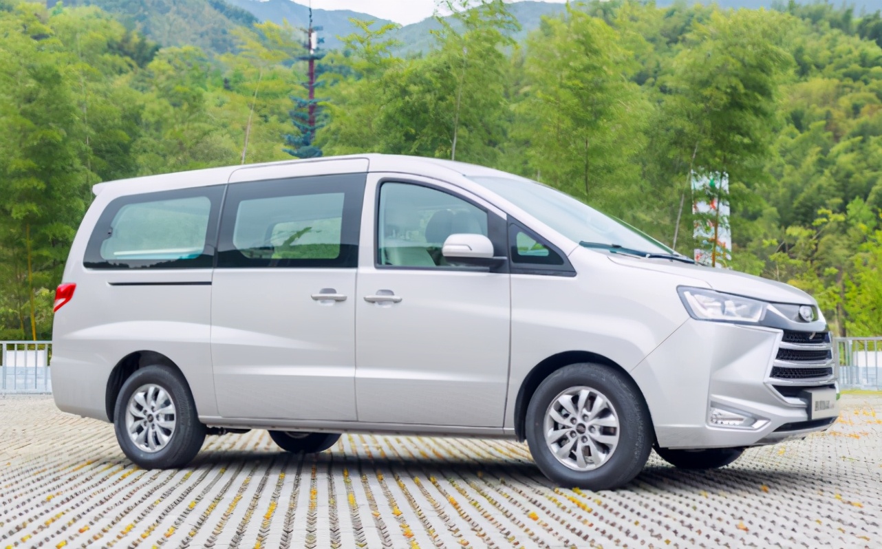 新款江淮瑞风m4多少钱一辆,新款江淮瑞风m4高配版