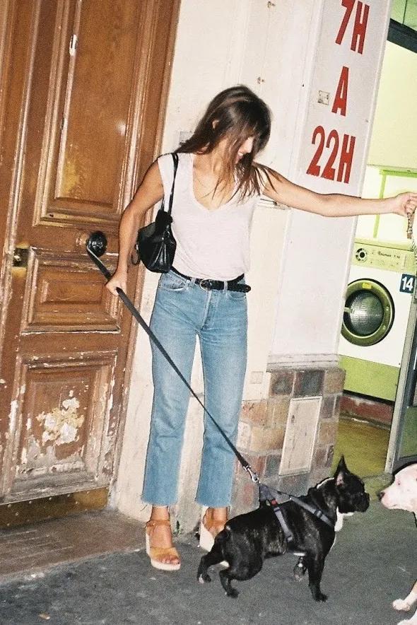 夏季时尚御姐凉鞋穿搭,气质牛皮凉鞋怎么搭配裤子