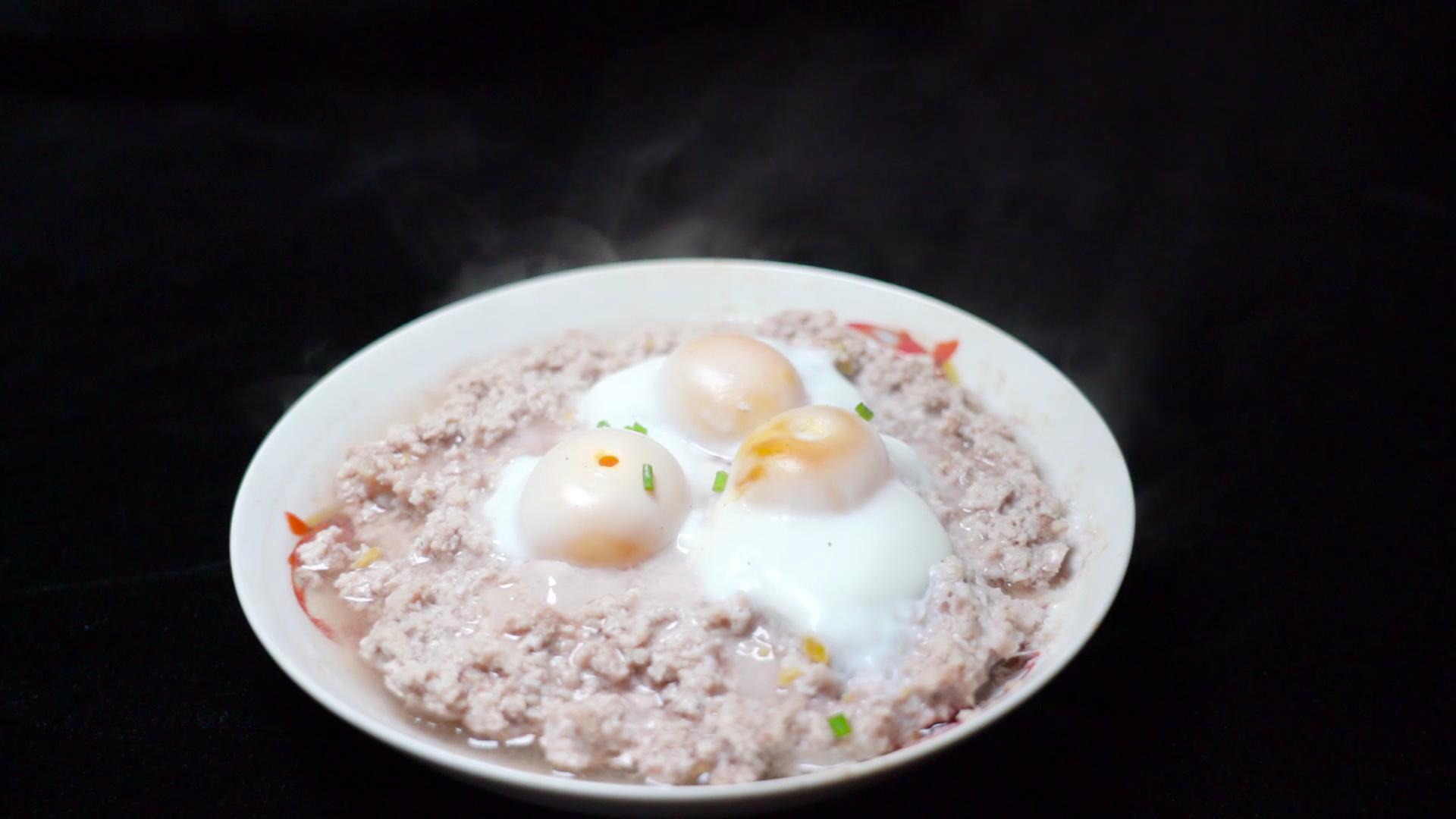 怎么腌制流油的咸鸭蛋窍门,不流油的咸鸭蛋腌制方法