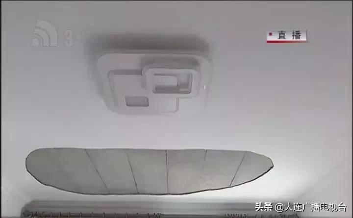 事发绿波花园：正睡觉呢，轰隆一声，卧室棚顶掉下来一块水泥板！