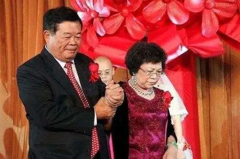 曹德旺是多少岁发家的,马云王健林曹德旺是白手起家的吗