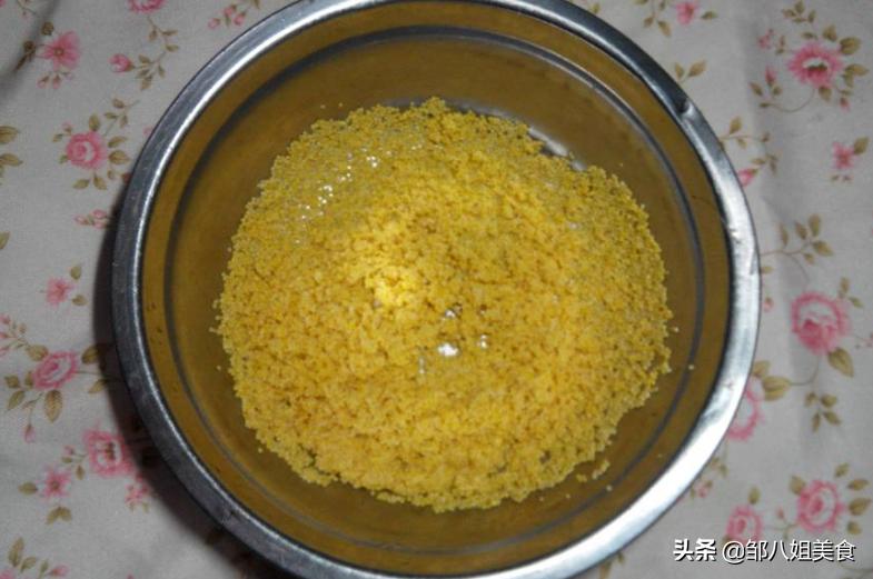 煮小米粥用不用盖锅盖,煮小米粥小米要不要泡一下