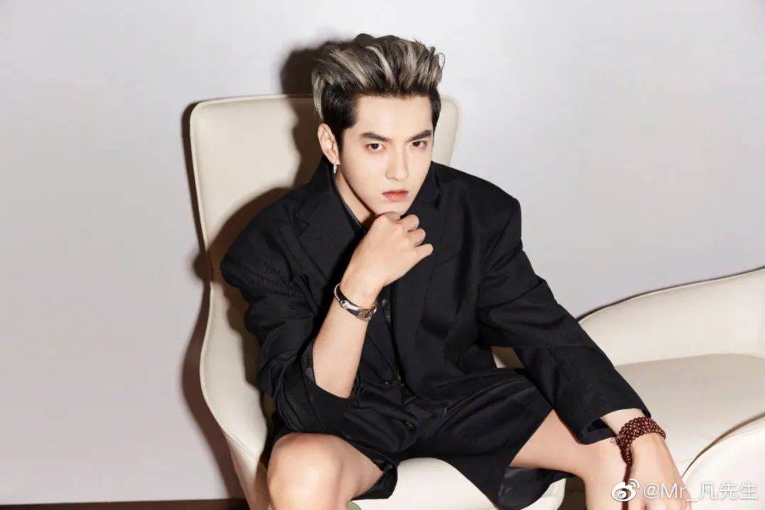 为什么吴亦凡到今天才“崩塌”?