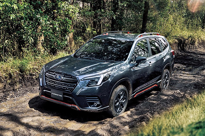 斯巴鲁森林人四驱对比丰田普拉多,新款森林人2022款和老款区别