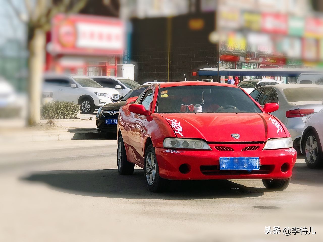 街头偶遇顶级跑车,国内街头罕见的超跑