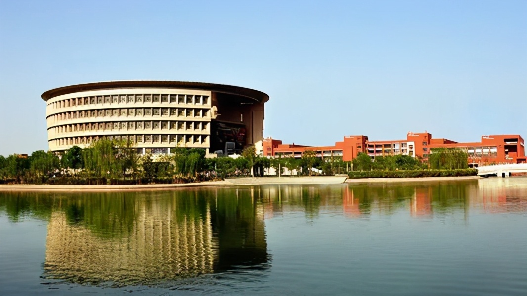 地理位置优越的三本院校,一所被低估的学校