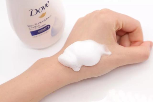 如何选择安全的洗面奶 (洗面奶该怎么选才好)