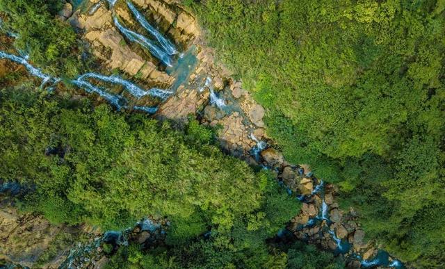 重庆秀山十大旅游景点,秀山清溪山冈瀑布群