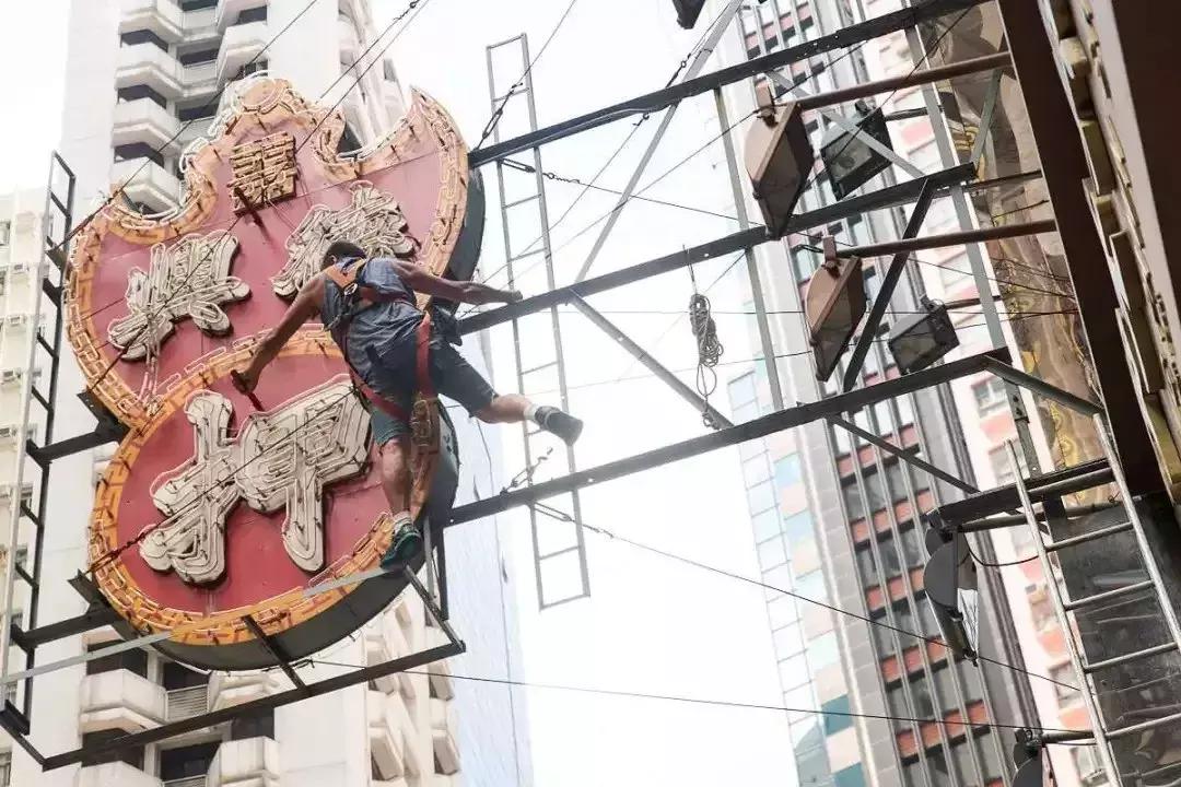 霓虹灯是怎么制作的呢,霓虹灯制作全过程