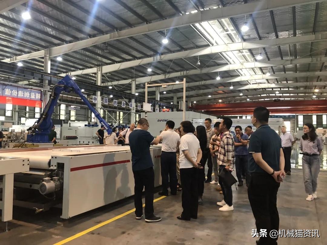 广东股交商学院“商海实战”课程在迪峰机械完美演绎