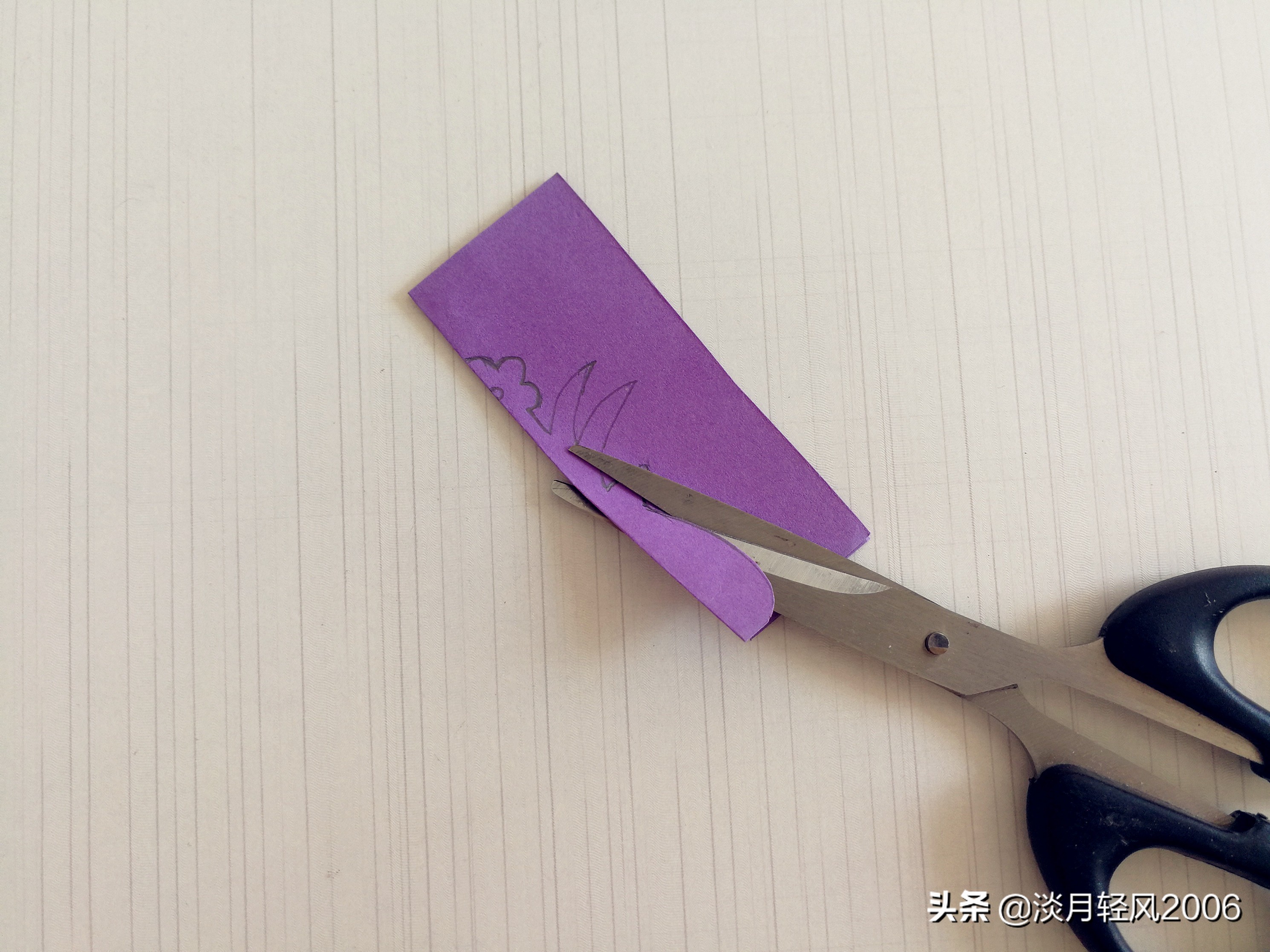 儿童剪纸花瓶简单图案大全,手工剪纸制作花瓶教程图解