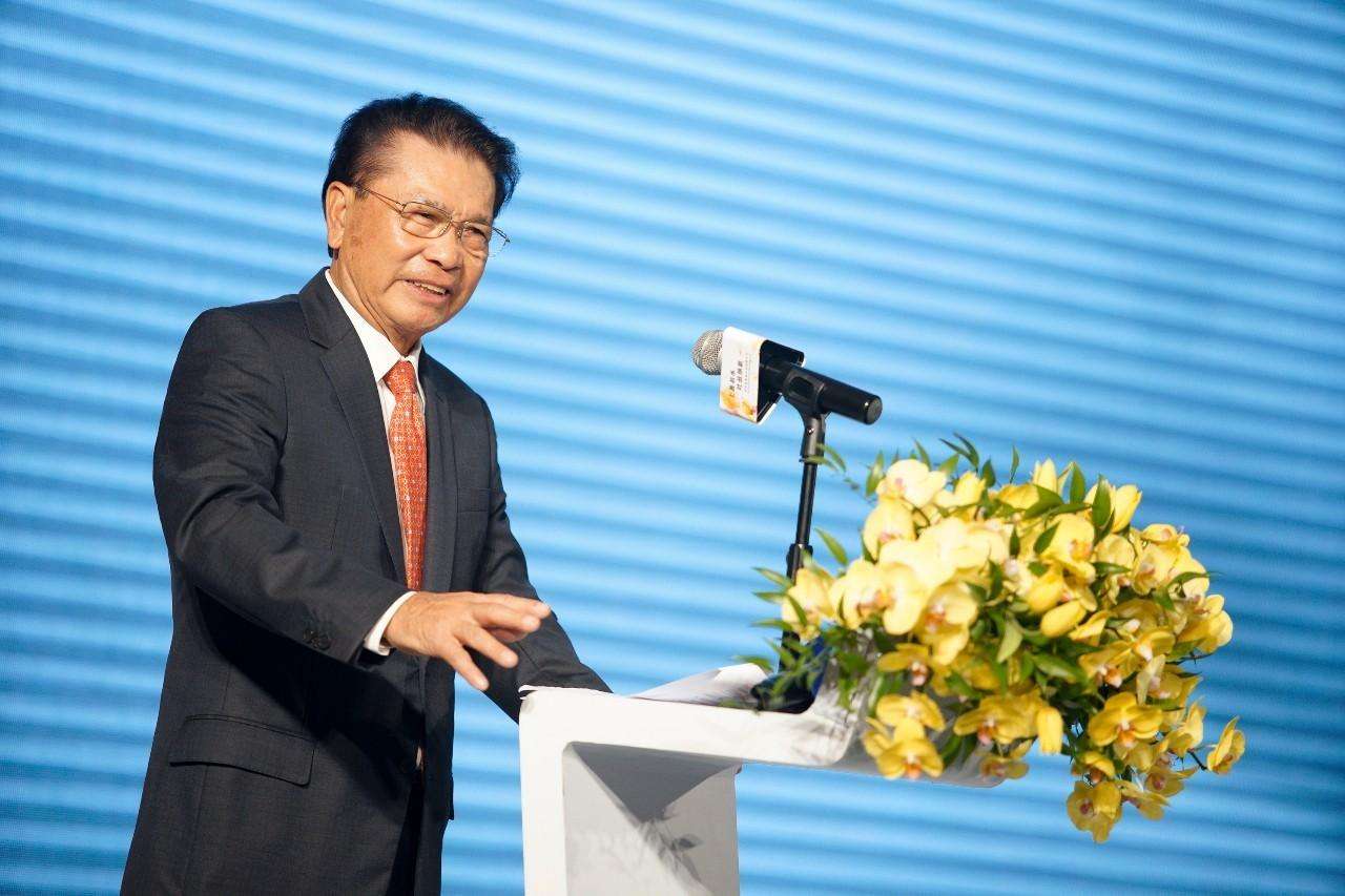 美的老板何享健与马云,何享健马云什么关系