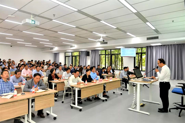 牢记使命主动担当学校党课,高校不忘初心主题教育专题党课