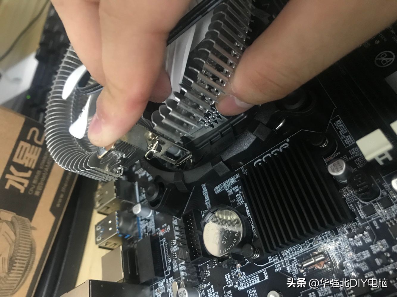 cpu散热器安装会不会压坏cpu,小白组装电脑系统怎么装