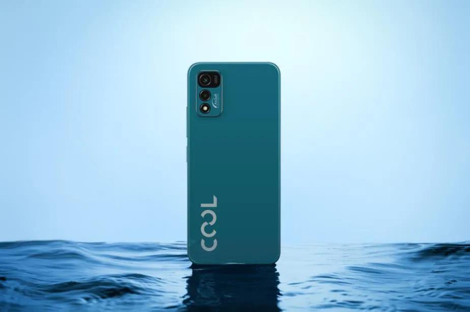 机圈一哥回来了！携699新机重振雄风，苹果三星都曾是其手下败将