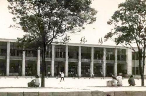 铁路见证祖国光辉,铁路见证中国梦