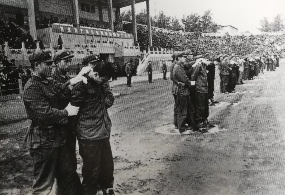 中国警服的发展,警服前世今生图片