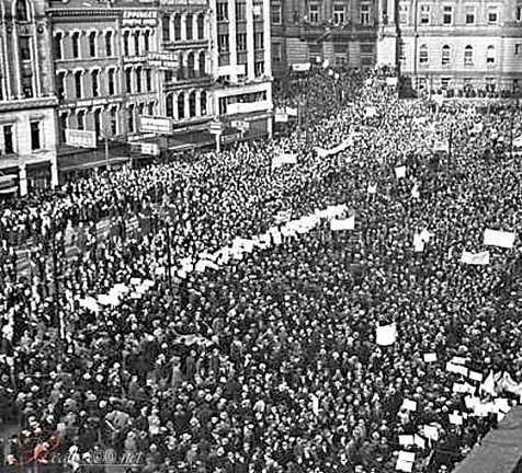 aj1芝加哥改色,乔丹aj1黑红配色什么时候出的