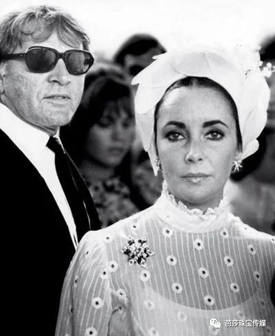 大牌高珠扎堆“上新”,外行看热闹、内行看什么?