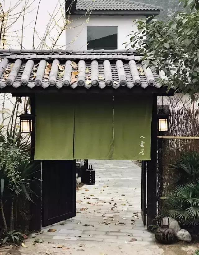 90后小伙花100万造房子,90后小伙花几千元装修500个平方