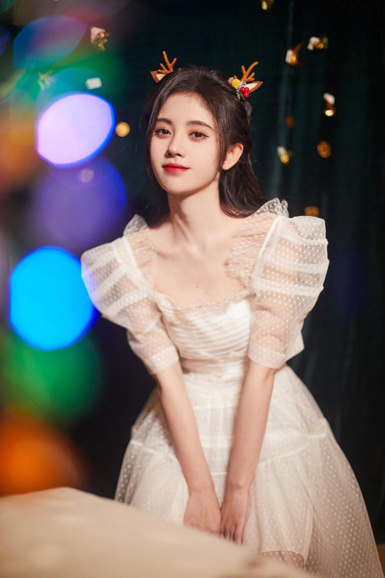 真正的美人在骨不在皮,脸上都有这5点,老了也是一枝花