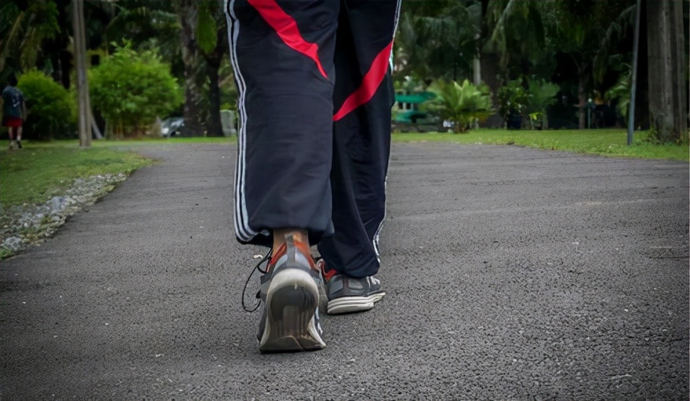 男人失眠怎么调养身体,男人长期失眠是什么原因引起的