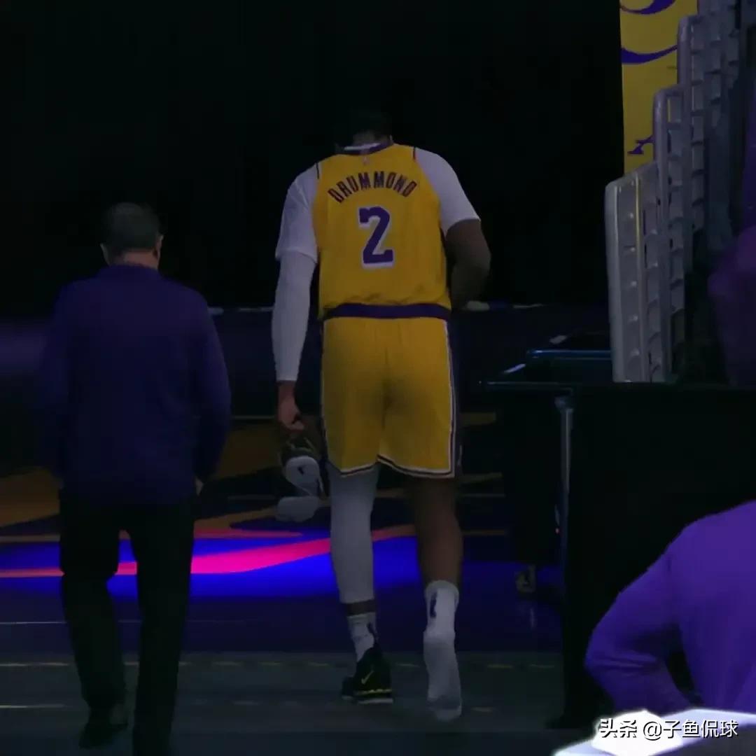 “庄神”的愚人节主场首秀，被一个脚趾甲盖搞砸了。