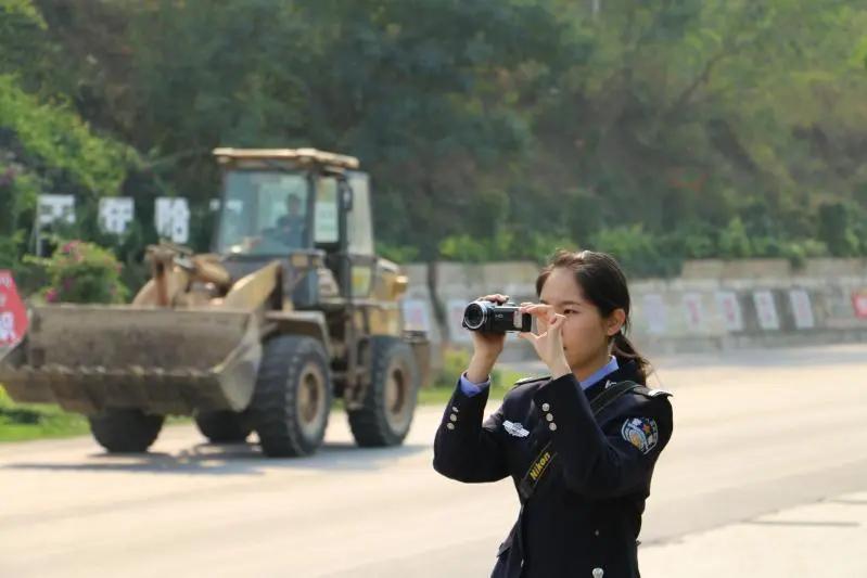 明月装饰了窗谁装饰了你的梦,明月装饰了别人的梦