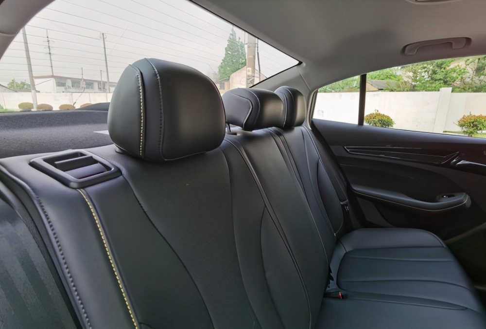 推荐顶配车型新款荣威i5购车指南,荣威i5口碑