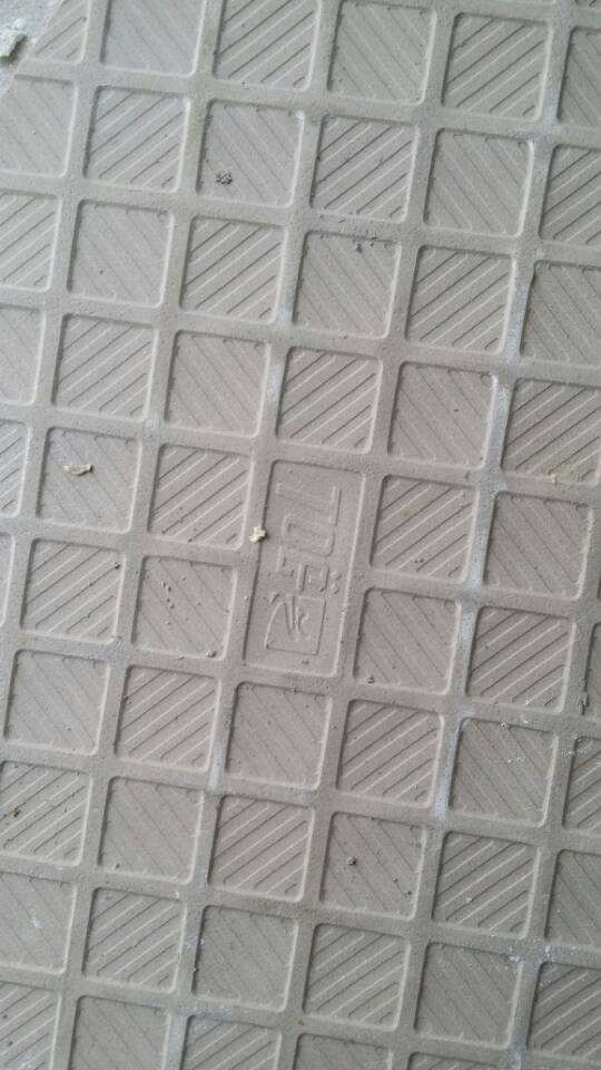 选什么样的瓷砖比较好,带logo的瓷砖会不会靠谱点