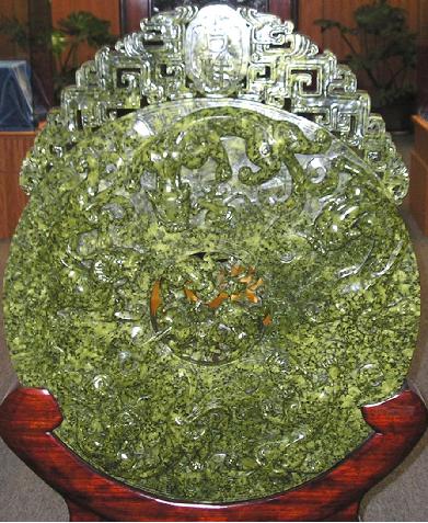 岫玉与蛇纹石玉比较哪个好,蛇纹石岫玉是什么意思