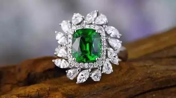 俄罗斯珠宝大降价,俄罗斯珠宝降价