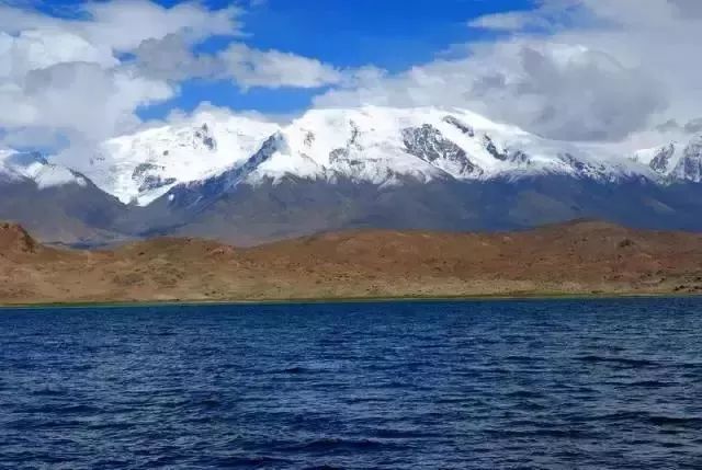 新疆喀什到巴基斯坦需要怎么过去,喀什通巴基斯坦公路