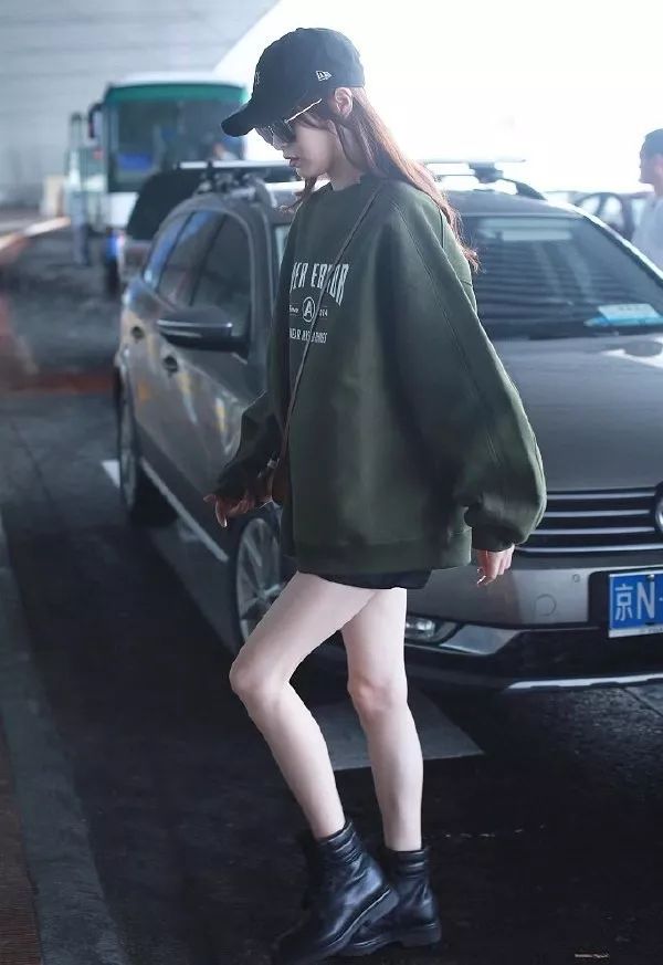 2019流行这几款靴子气质显瘦,2021年百搭好看的靴子