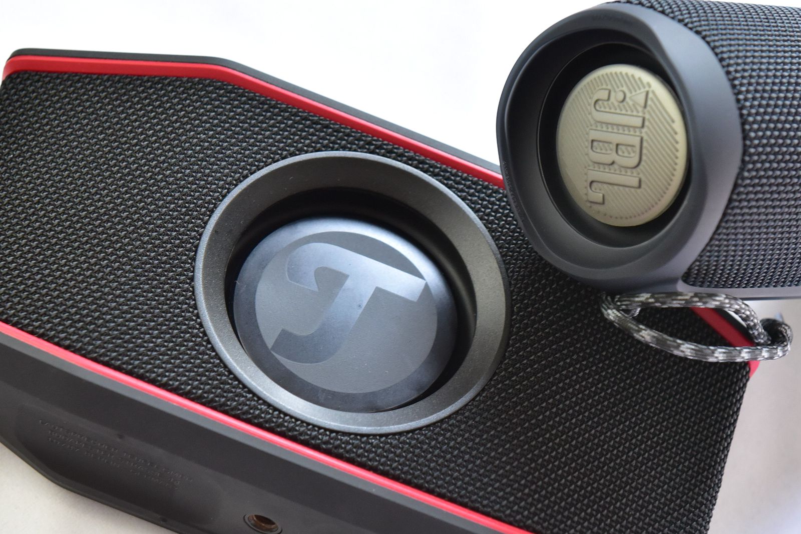 拼多多上jbl蓝牙音箱靠谱吗,jblflip5蓝牙音箱评测