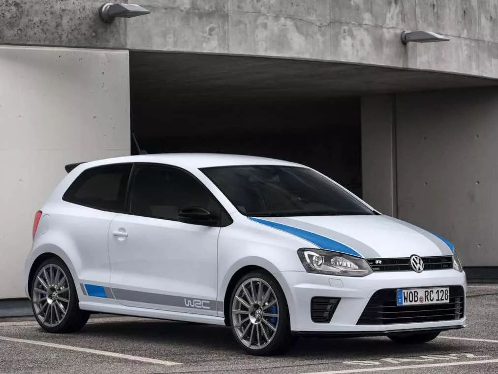 年轻人第一台车选大众菠萝怎么样,沉浸式体验老款大众菠萝