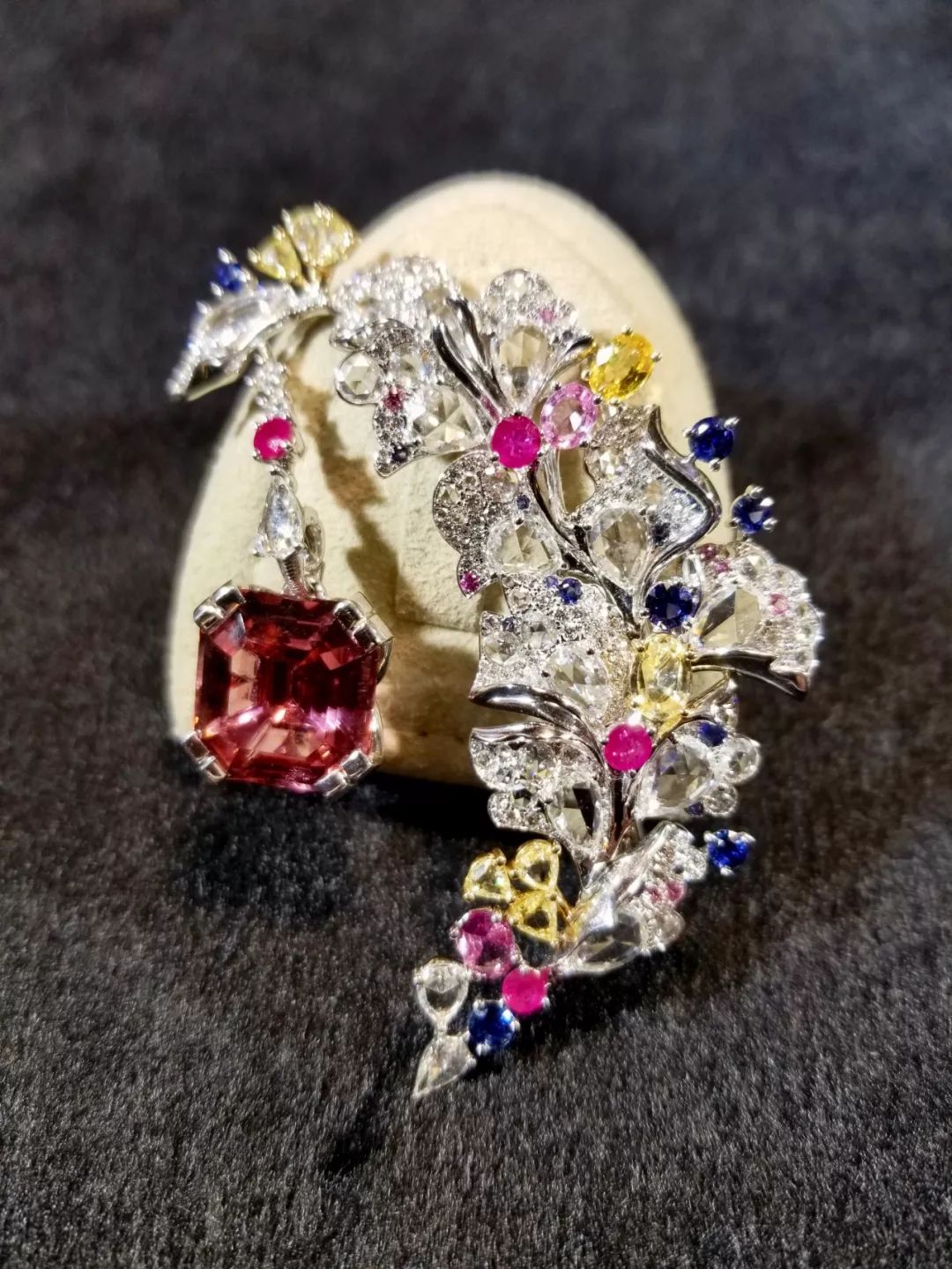 年末重磅|高端珠宝沙龙：如何收藏与投资您的第一颗顶级珠宝