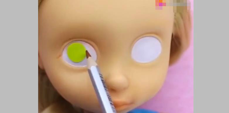 女孩子喜欢的芭比娃娃套装,女孩子玩的芭比娃娃换装游戏