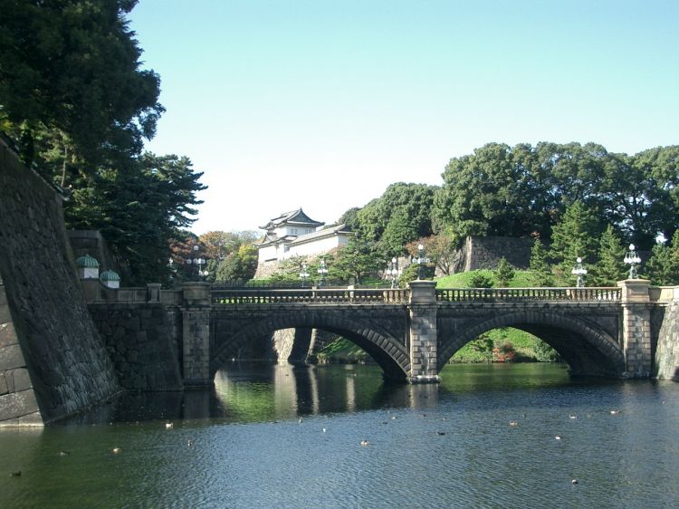 不具备政治实权的日本天皇平时都干些什么