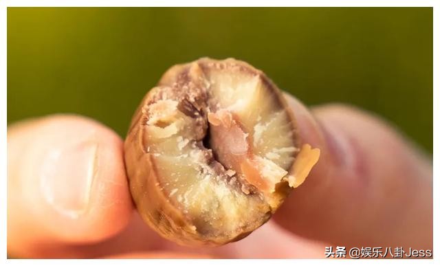 在李佳琦直播间买零食，是个划算的选择吗？