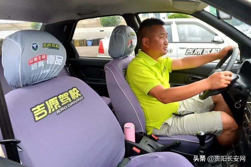 成功创建禁毒教育示范学校,开展驾校禁毒知识培训