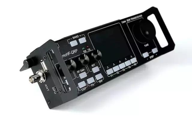 多款收发信机回顾，SDR、QRP和传统桌面电台争奇斗艳