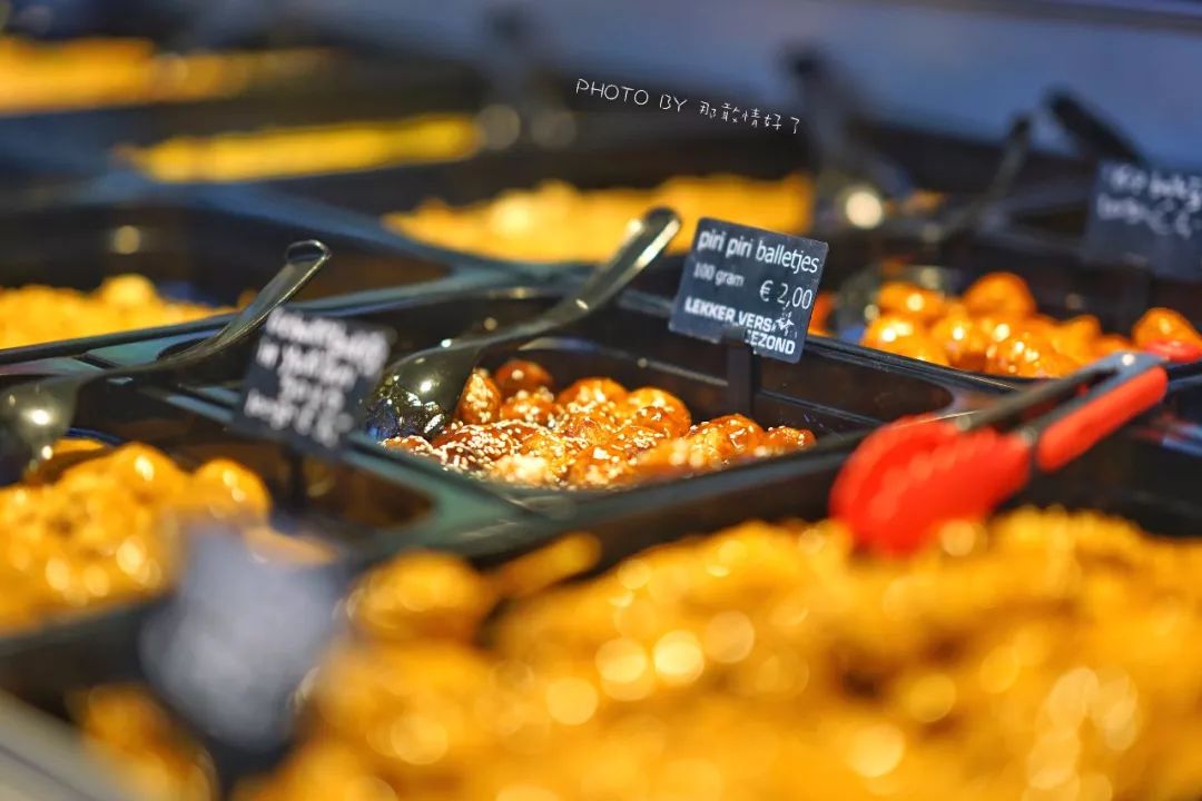 鹿特丹大厦侧面视角,鹿特丹奇异建筑